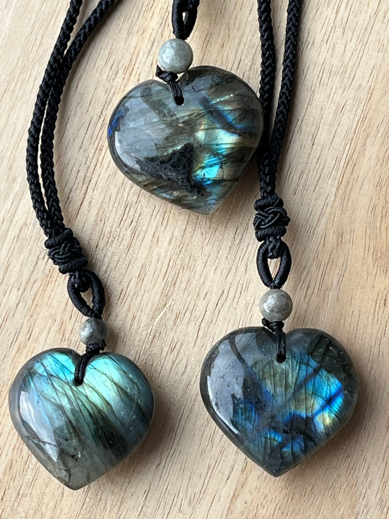WT-P1506 WKT Amazing Natural Bright Labradorite Pendant in Heart Shape Lady Fashion Stone Gift Procurement Necklace Accessories WT-P1506 WKT Amazing Natural Bright Labradorite Pendant in Heart Shape Lady Fashion Stone Gift Procurement Necklace Accessories